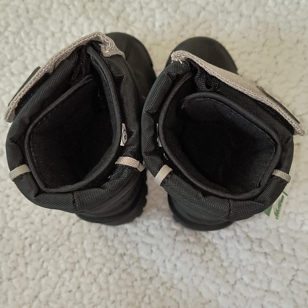 NWT Child's Gray/Black Itasca Snow Cat Winter Boots Size 6T